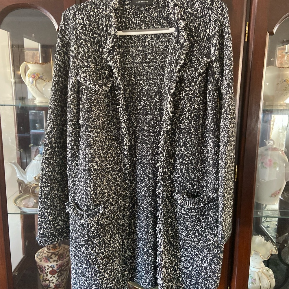 Ann Taylor Cardigan Duster sweater Black White Open Front Pockets New S